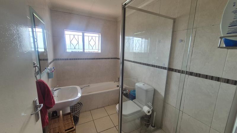 To Let 2 Bedroom Property for Rent in Northcliff Gauteng