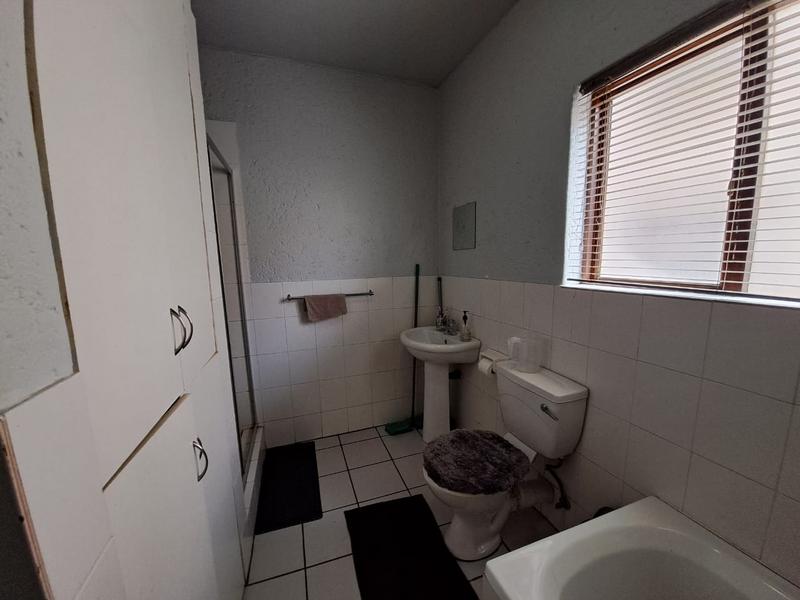 To Let 1 Bedroom Property for Rent in Westdene Gauteng