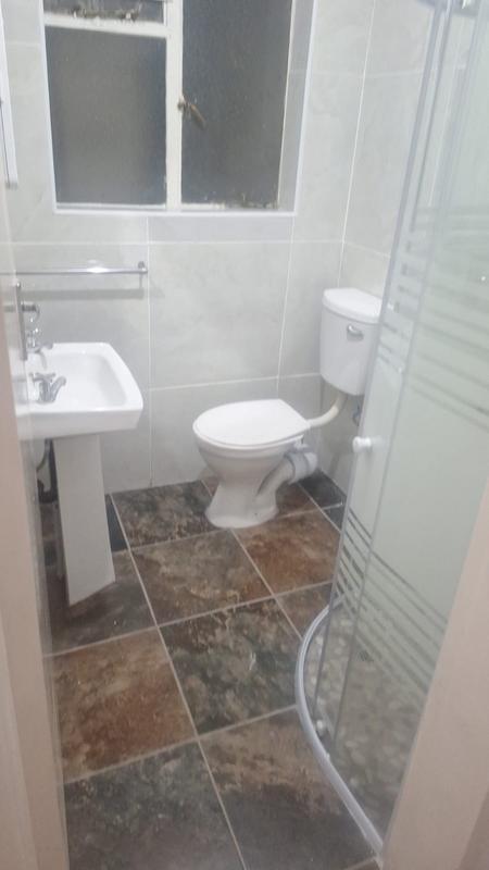 To Let 2 Bedroom Property for Rent in Florida Gauteng