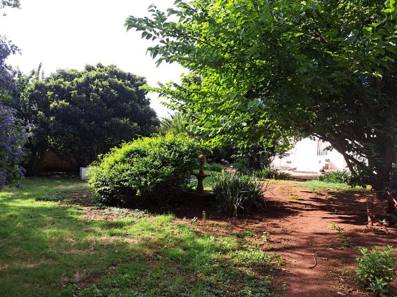 To Let 3 Bedroom Property for Rent in Florida Gauteng