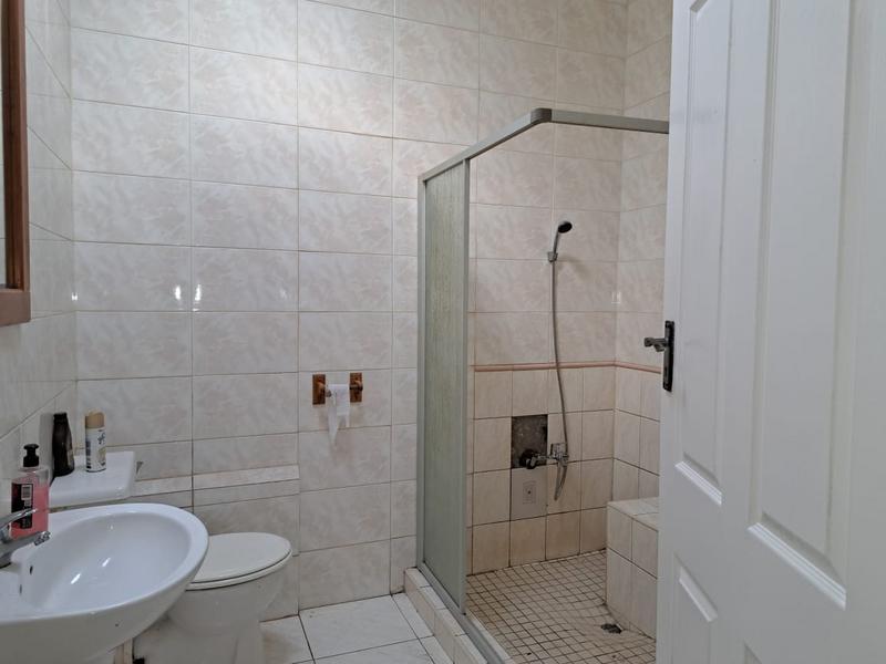 To Let 3 Bedroom Property for Rent in Florida Gauteng