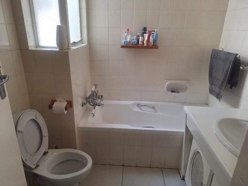 2 Bedroom Property for Sale in Linden Gauteng