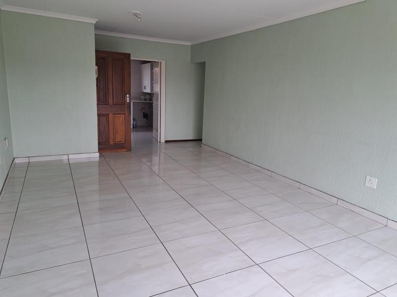 2 Bedroom Property for Sale in Discovery Gauteng