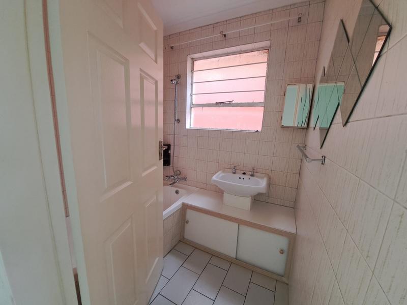 2 Bedroom Property for Sale in Discovery Gauteng