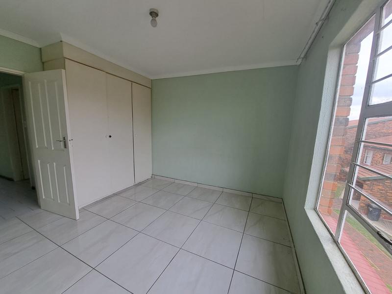 2 Bedroom Property for Sale in Discovery Gauteng