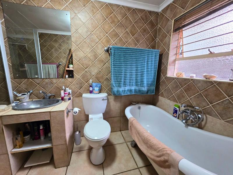 4 Bedroom Property for Sale in Allen Grove Gauteng