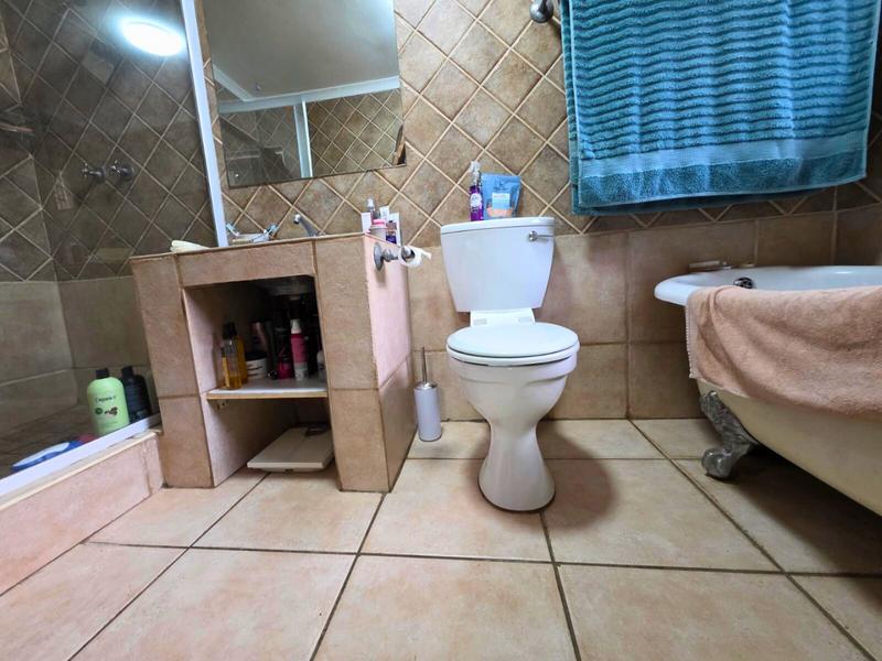 4 Bedroom Property for Sale in Allen Grove Gauteng