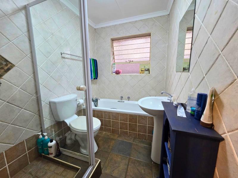 4 Bedroom Property for Sale in Allen Grove Gauteng