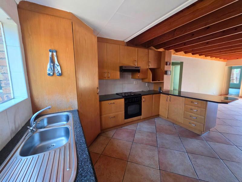 4 Bedroom Property for Sale in Allen Grove Gauteng