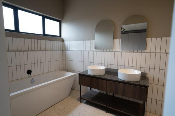 3 Bedroom Property for Sale in Waterkloof Glen Gauteng