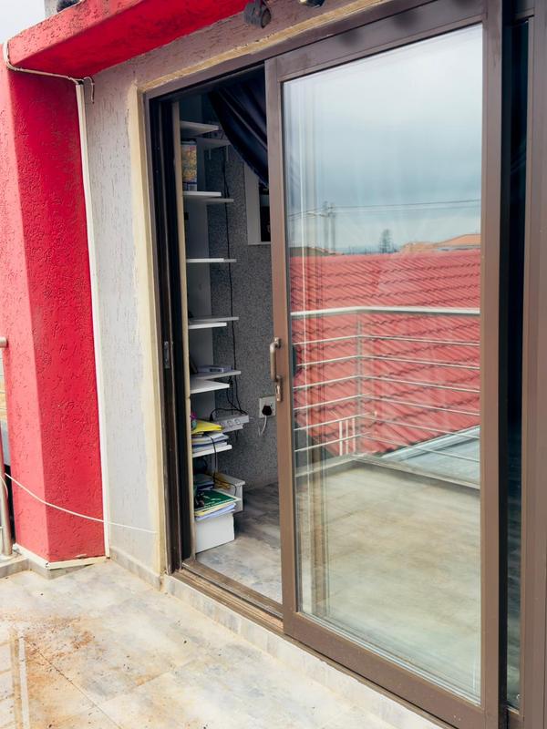 5 Bedroom Property for Sale in Protea Glen Gauteng