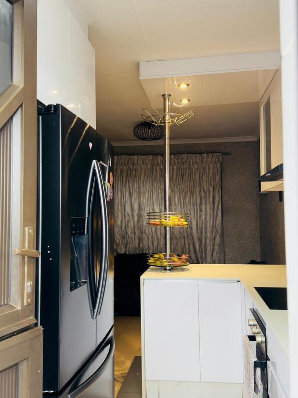 5 Bedroom Property for Sale in Protea Glen Gauteng