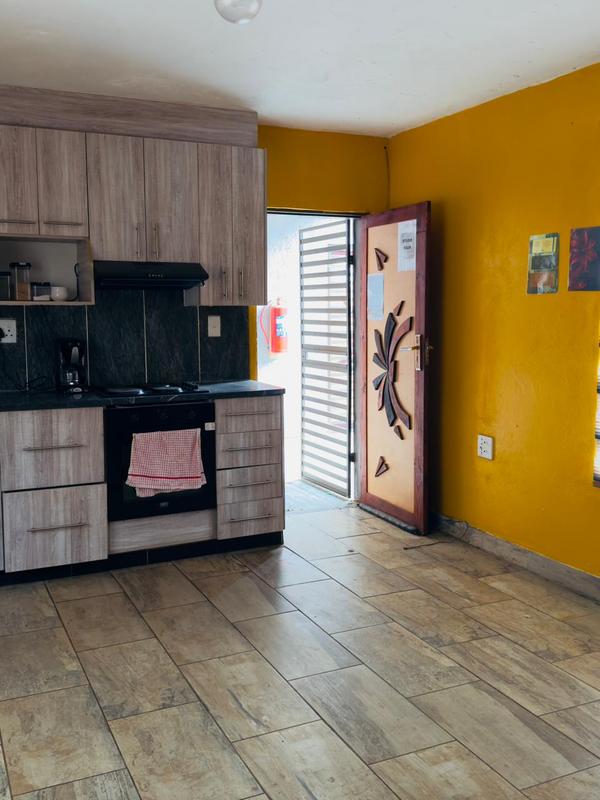 5 Bedroom Property for Sale in Protea Glen Gauteng