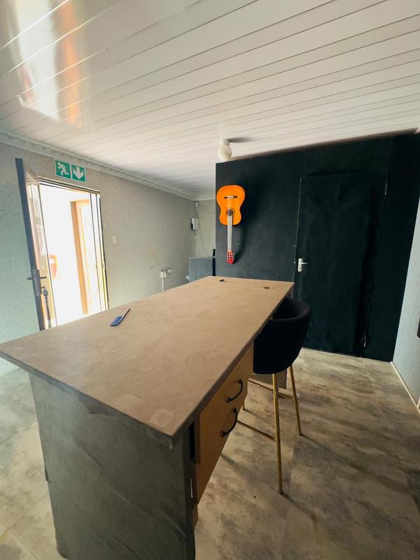 5 Bedroom Property for Sale in Protea Glen Gauteng