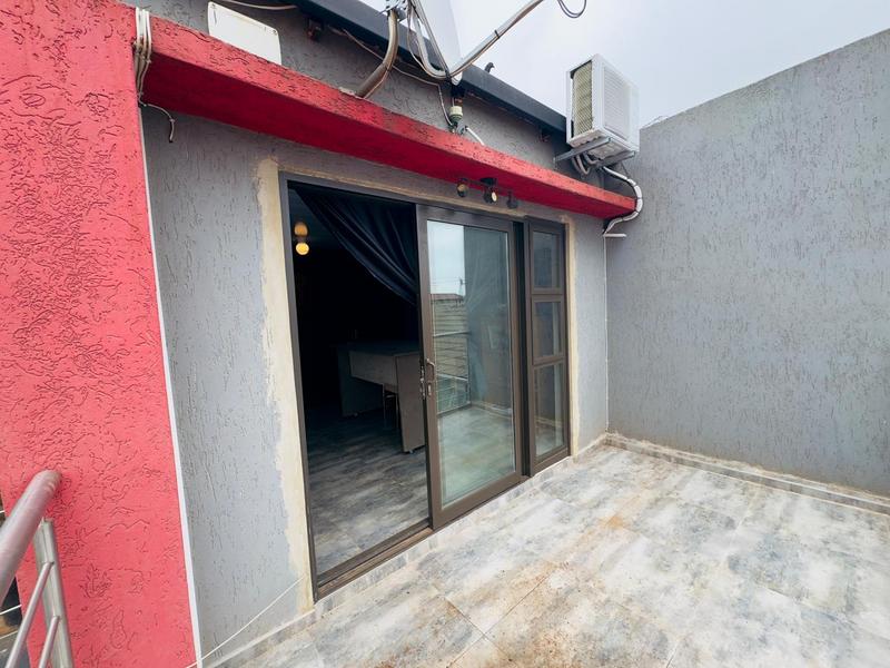 5 Bedroom Property for Sale in Protea Glen Gauteng