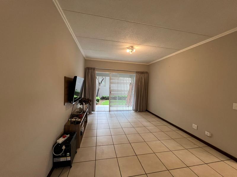 To Let 1 Bedroom Property for Rent in Bryanston Gauteng
