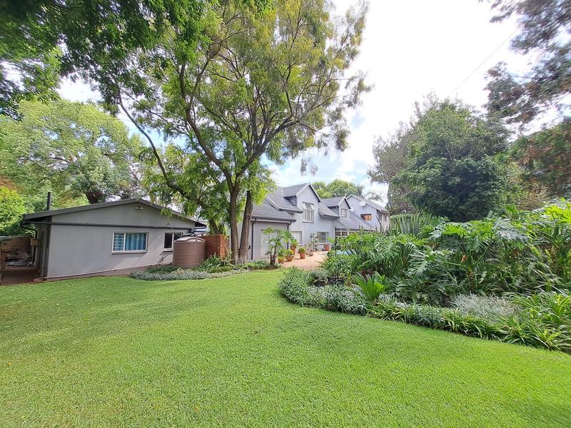 6 Bedroom Property for Sale in Eldoraigne Gauteng