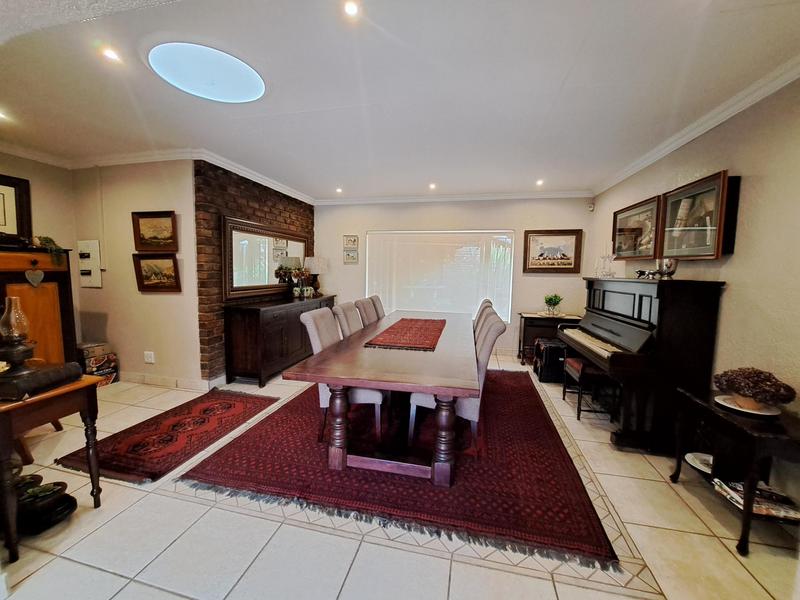 6 Bedroom Property for Sale in Eldoraigne Gauteng