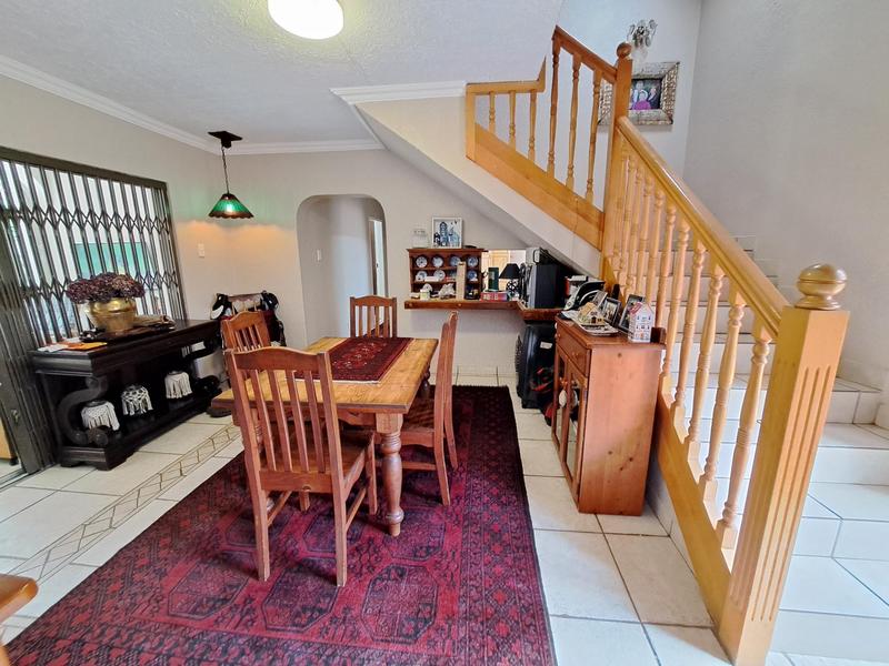 6 Bedroom Property for Sale in Eldoraigne Gauteng