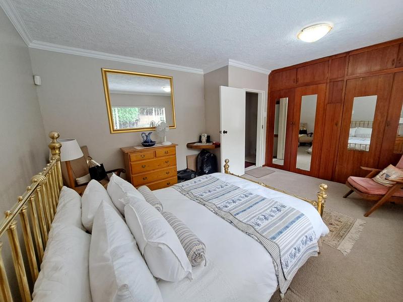 6 Bedroom Property for Sale in Eldoraigne Gauteng