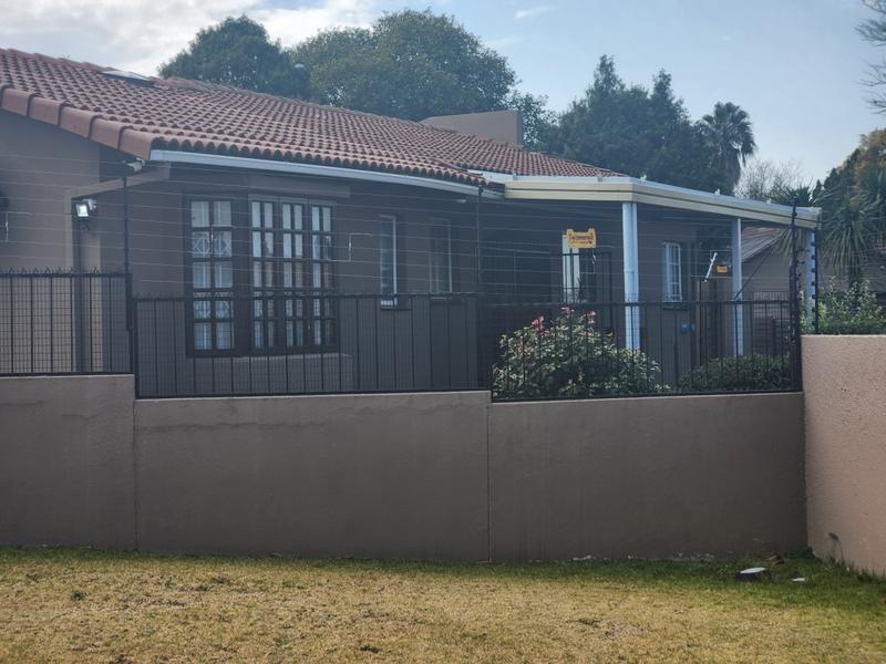 To Let 2 Bedroom Property for Rent in Sundowner Gauteng