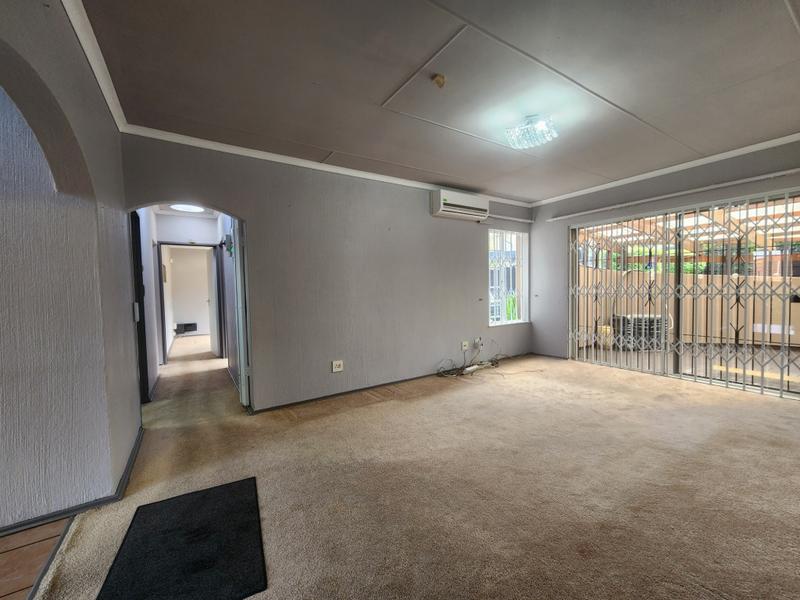 To Let 2 Bedroom Property for Rent in Sundowner Gauteng