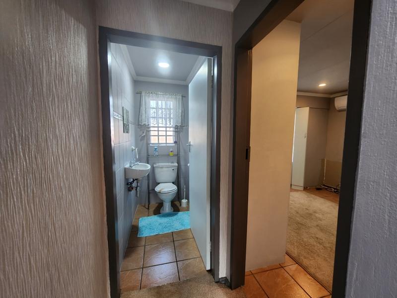 To Let 2 Bedroom Property for Rent in Sundowner Gauteng