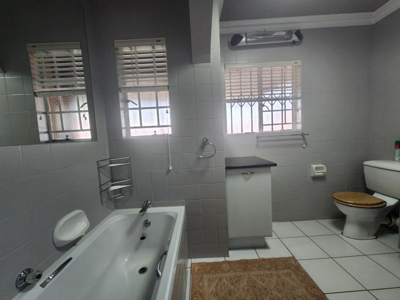 To Let 2 Bedroom Property for Rent in Sundowner Gauteng