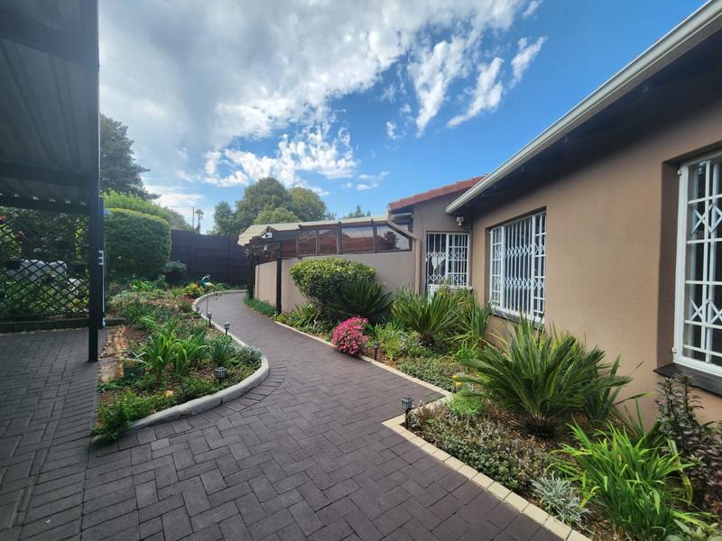 To Let 2 Bedroom Property for Rent in Sundowner Gauteng