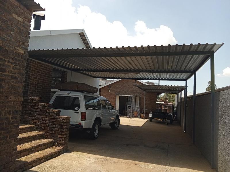 4 Bedroom Property for Sale in Greenhills Gauteng
