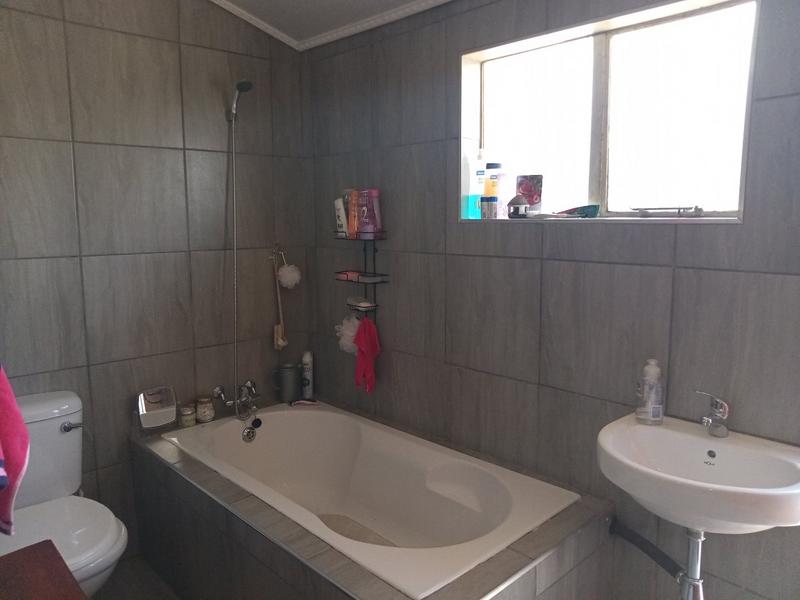 4 Bedroom Property for Sale in Greenhills Gauteng