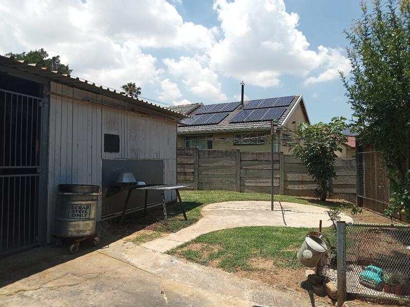 4 Bedroom Property for Sale in Greenhills Gauteng