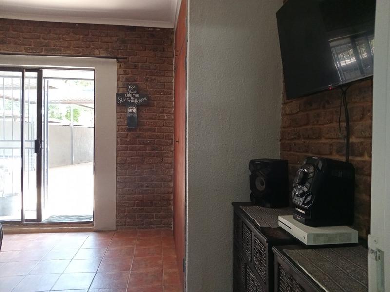 4 Bedroom Property for Sale in Greenhills Gauteng