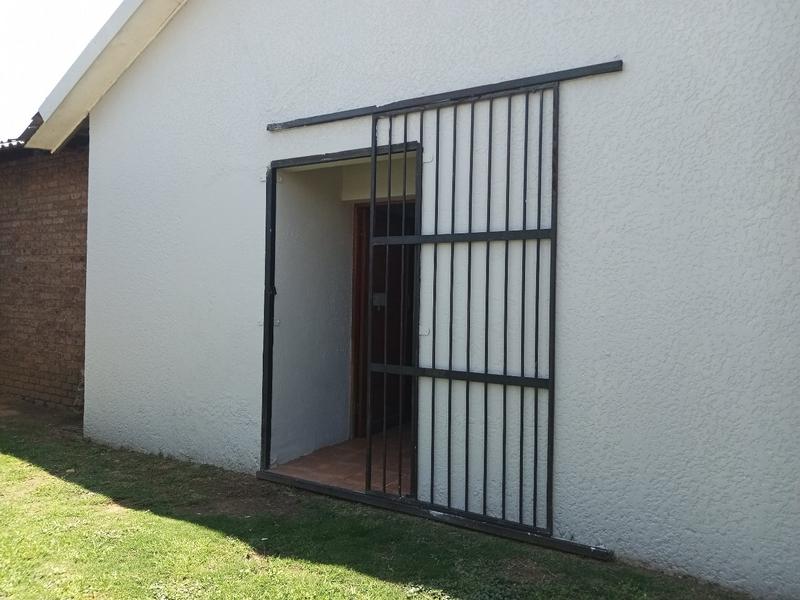 4 Bedroom Property for Sale in Greenhills Gauteng