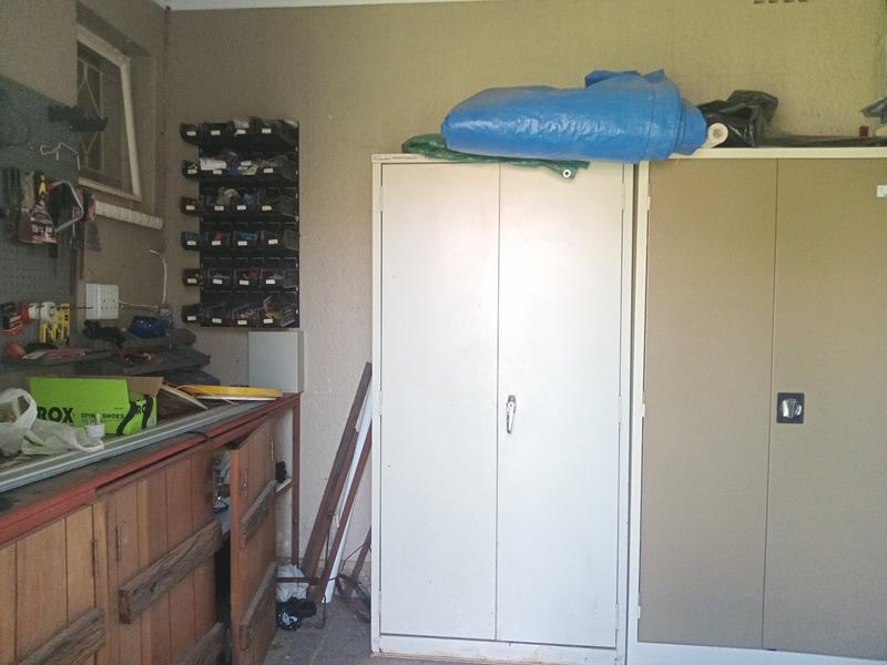 4 Bedroom Property for Sale in Helikonpark Gauteng