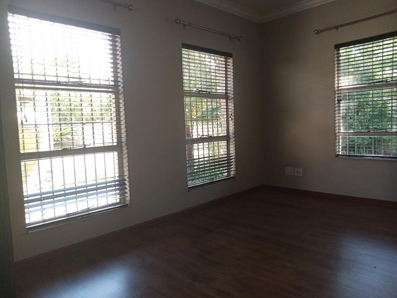 4 Bedroom Property for Sale in Helikonpark Gauteng