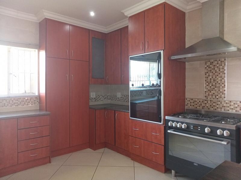 4 Bedroom Property for Sale in Helikonpark Gauteng