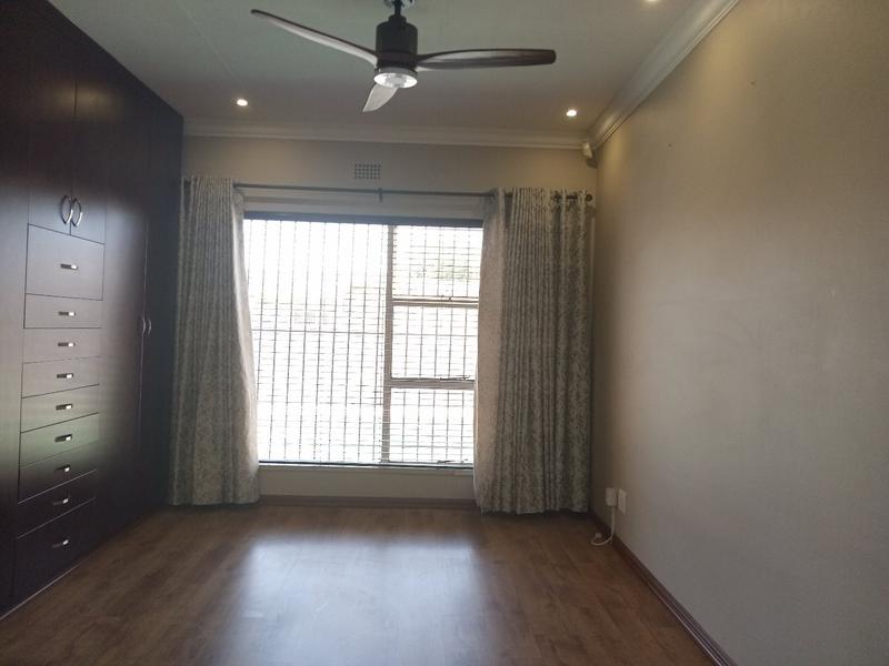 4 Bedroom Property for Sale in Helikonpark Gauteng