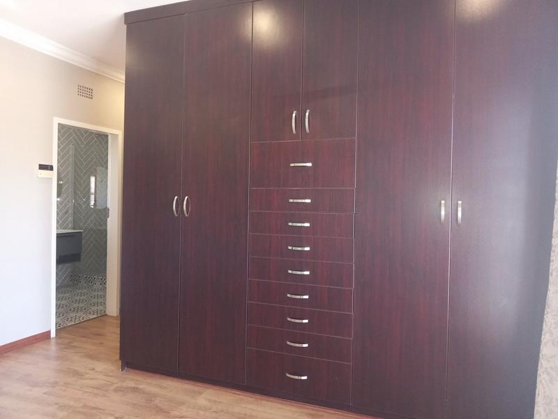 4 Bedroom Property for Sale in Helikonpark Gauteng