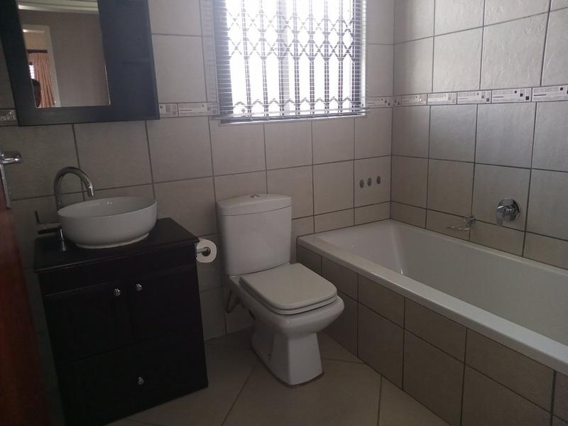 4 Bedroom Property for Sale in Helikonpark Gauteng