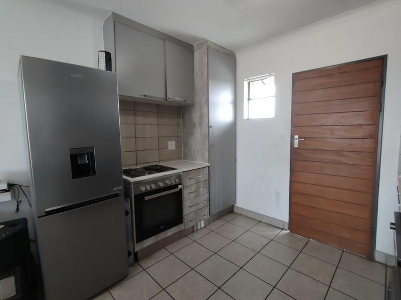 To Let 2 Bedroom Property for Rent in Monavoni Gauteng