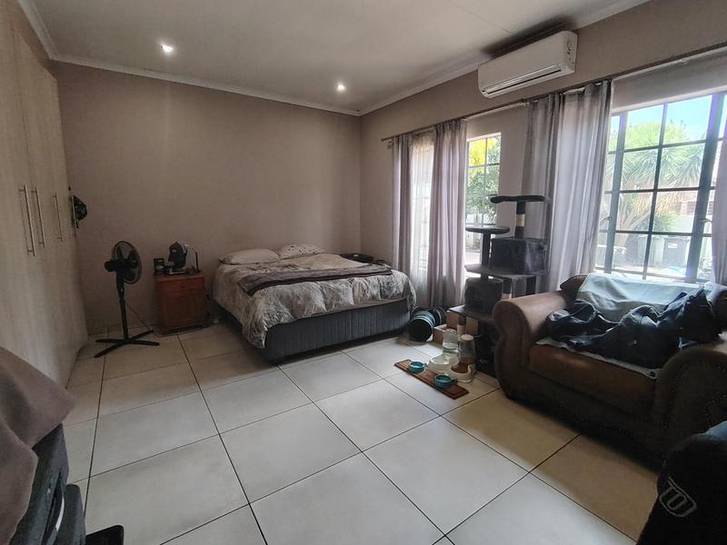 To Let 5 Bedroom Property for Rent in Wierda Park Gauteng