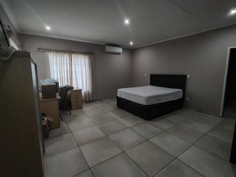 To Let 5 Bedroom Property for Rent in Wierda Park Gauteng