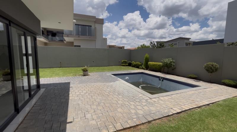 5 Bedroom Property for Sale in Six Fountains Residential Estate Gauteng