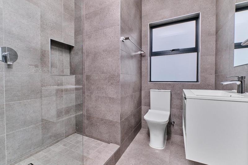 2 Bedroom Property for Sale in Bryanston Gauteng