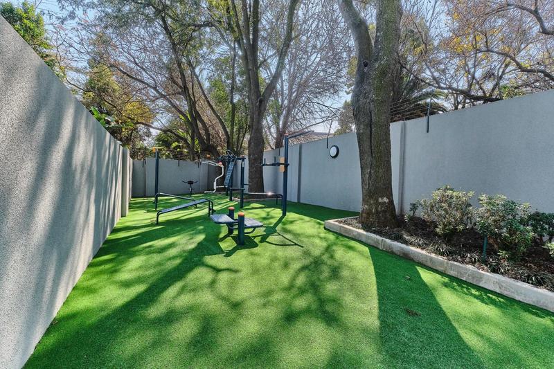 2 Bedroom Property for Sale in Bryanston Gauteng