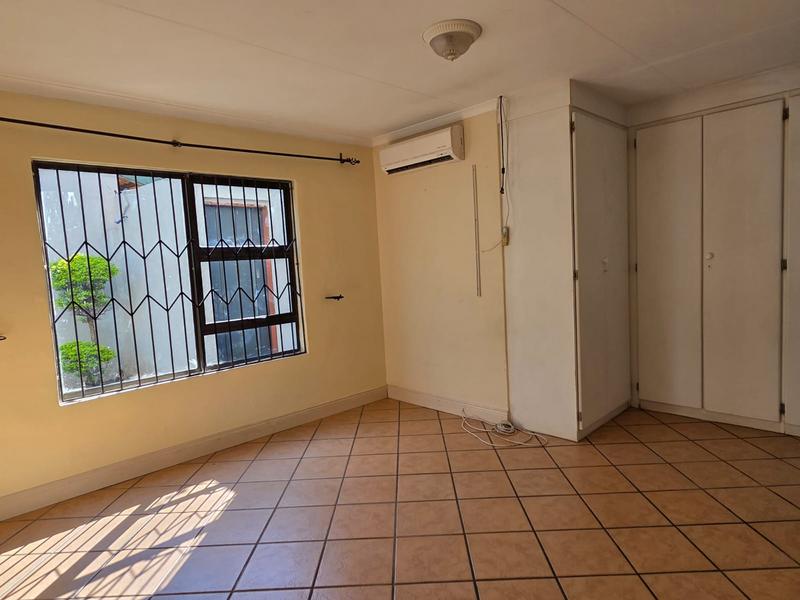 3 Bedroom Property for Sale in Faerie Glen Gauteng