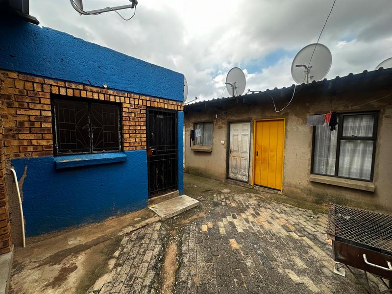 2 Bedroom Property for Sale in Tembisa Gauteng