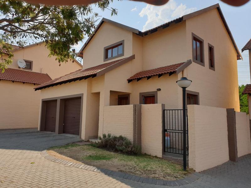 3 Bedroom Property for Sale in Noordwyk Gauteng