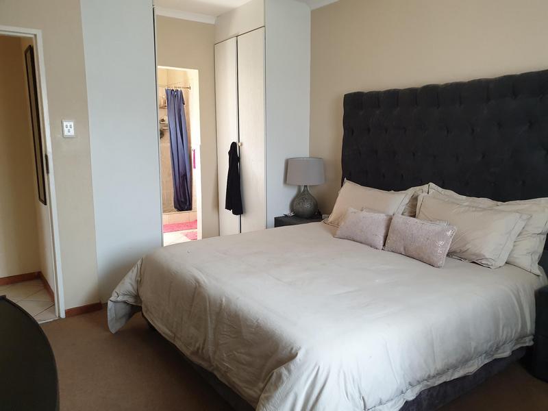 3 Bedroom Property for Sale in Noordwyk Gauteng